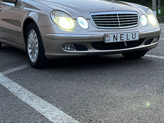 Mercedes E-Class foto 2