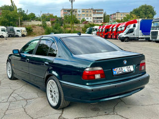 BMW 5 Series foto 4