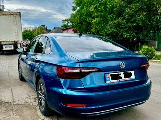 Volkswagen Jetta foto 3