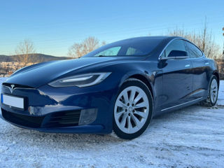 Tesla Model S foto 2