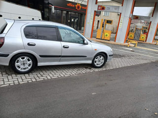 Nissan Almera foto 2