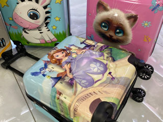 Огромный выбор детских чемоданчиков  на колесах и рюкзачков от фирмы Pigeon!! foto 2