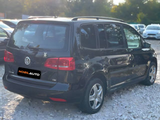 Volkswagen Touran foto 5