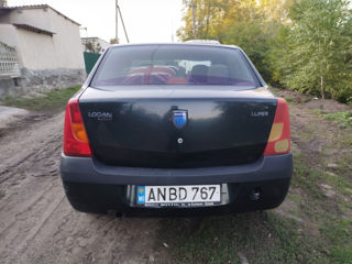 Dacia Logan foto 2