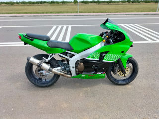 Kawasaki Zx6r foto 5