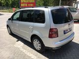 Volkswagen Touran foto 4