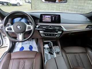 BMW 5 Series foto 3