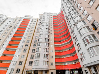 Apartament cu 2 camere, 82 m², Centru, Chișinău foto 3