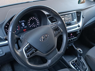 Hyundai Accent foto 6