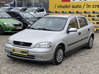 Opel Astra foto 4