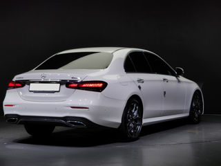 Mercedes E-Class foto 2