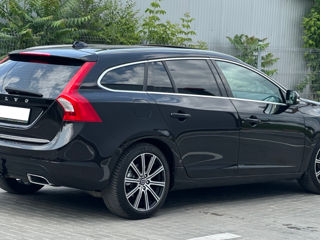Volvo V60 фото 2