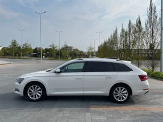 Skoda Superb foto 3