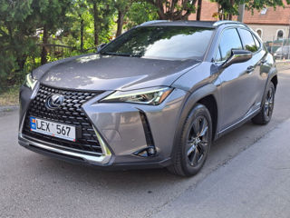 Lexus UX foto 1