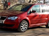 Volkswagen Touran foto 1