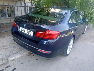 BMW 5 Series foto 2