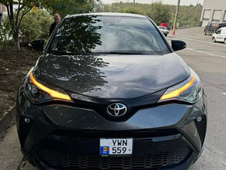 Toyota C-HR foto 1