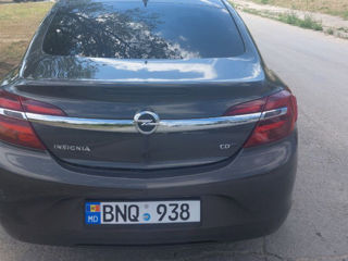 Opel Insignia foto 2