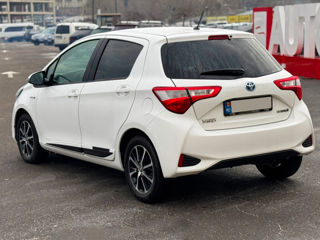 Toyota Yaris foto 8