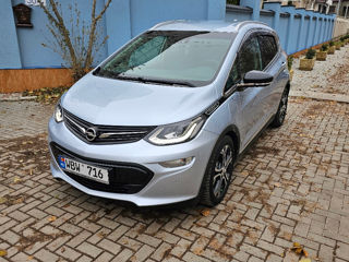 Opel Ampera-E foto 2