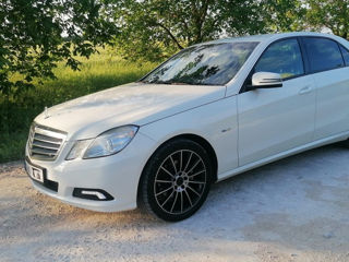 Mercedes E-Class