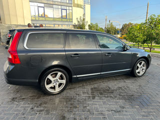 Volvo V70 foto 2