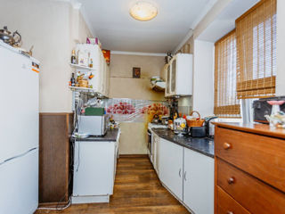 Apartament cu 2 camere, 82 m², Buiucani, Chișinău foto 3