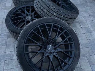 RTX Beyreuth Gloss Black 19x9