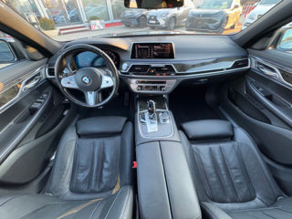 BMW 7 Series foto 8