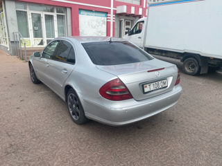 Mercedes E-Class foto 4