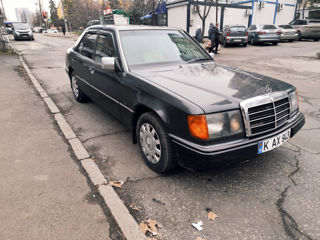 Mercedes E-Class foto 2