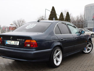 BMW 5 Series foto 6