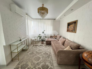 Apartament cu 2 camere, 70 m², Buiucani, Chișinău foto 1