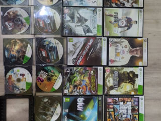 Xbox 360 slim 320гб/2 джойстика/23 диска foto 2