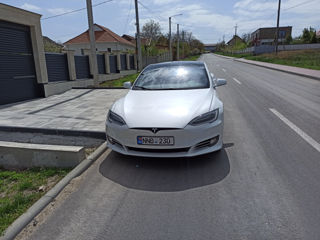 Tesla Model S foto 2