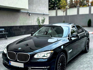 BMW 7 Series foto 2