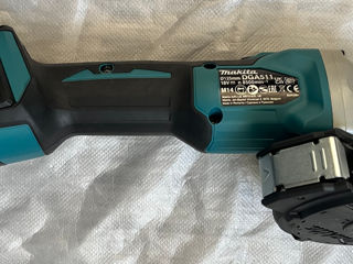 Аккумуляторная угловая шлифмашина Makita LXT DGA511Z foto 3