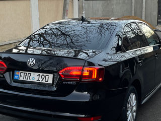 Volkswagen Jetta foto 4