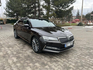 Skoda Superb foto 2