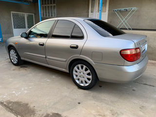 Nissan Almera foto 4