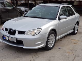 Subaru Impreza foto 1