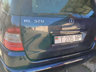 Mercedes M-Class foto 8