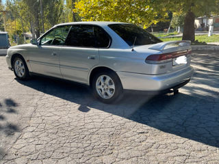 Subaru Legacy foto 4