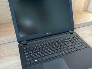 Acer Aspire ES1-533 series foto 3