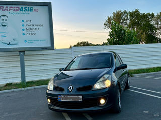 Renault Clio foto 1