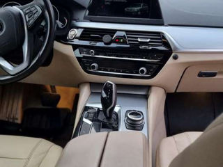 BMW 5 Series foto 4