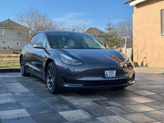 Tesla Model 3 foto 3