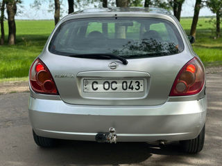 Nissan Almera foto 4