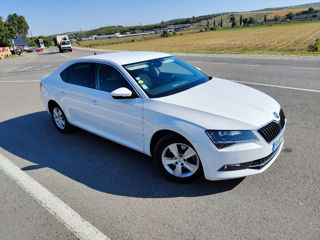 Skoda Superb foto 2