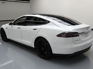 Tesla Model S foto 4